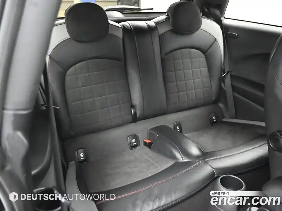 Mini Cooper 2023 2.0 Автомат в Москве № 147100, фото 12