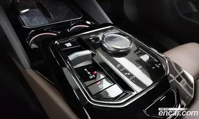 BMW 5-Series 2025 2.0 Автомат в Москве № 157438, миниатюра 4