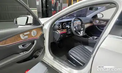 Mercedes-Benz E-Class 2019 2.0 Автомат в Москве № 161486, миниатюра 11