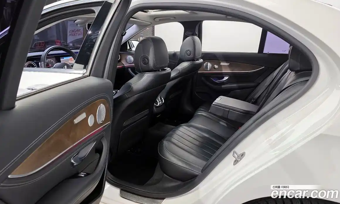 Mercedes-Benz E-Class 2019 2.0 Автомат в Москве № 161486, фото 14