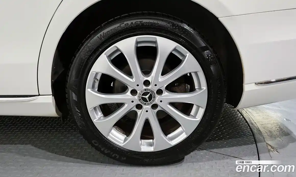 Mercedes-Benz E-Class 2019 2.0 Автомат в Москве № 161486, фото 15