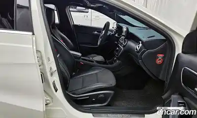 Mercedes-Benz A-Class 2014 1.8 Автомат в Москве № 161837, миниатюра 11