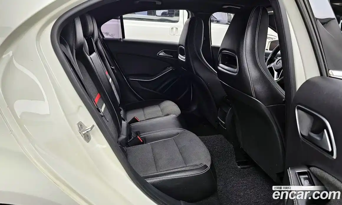 Mercedes-Benz A-Class 2014 1.8 Автомат в Москве № 161837, фото 12