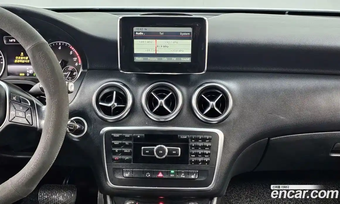 Mercedes-Benz A-Class 2014 1.8 Автомат в Москве № 161837, фото 15