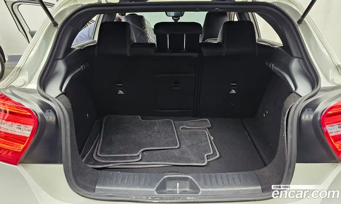 Mercedes-Benz A-Class 2014 1.8 Автомат в Москве № 161837, фото 20