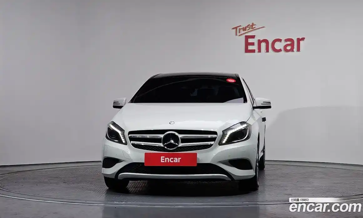 Mercedes-Benz A-Class 2014 1.8 Автомат в Москве № 161837, фото 3