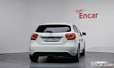 Mercedes-Benz A-Class 2014 1.8 Автомат в Москве № 161837, миниатюра 4