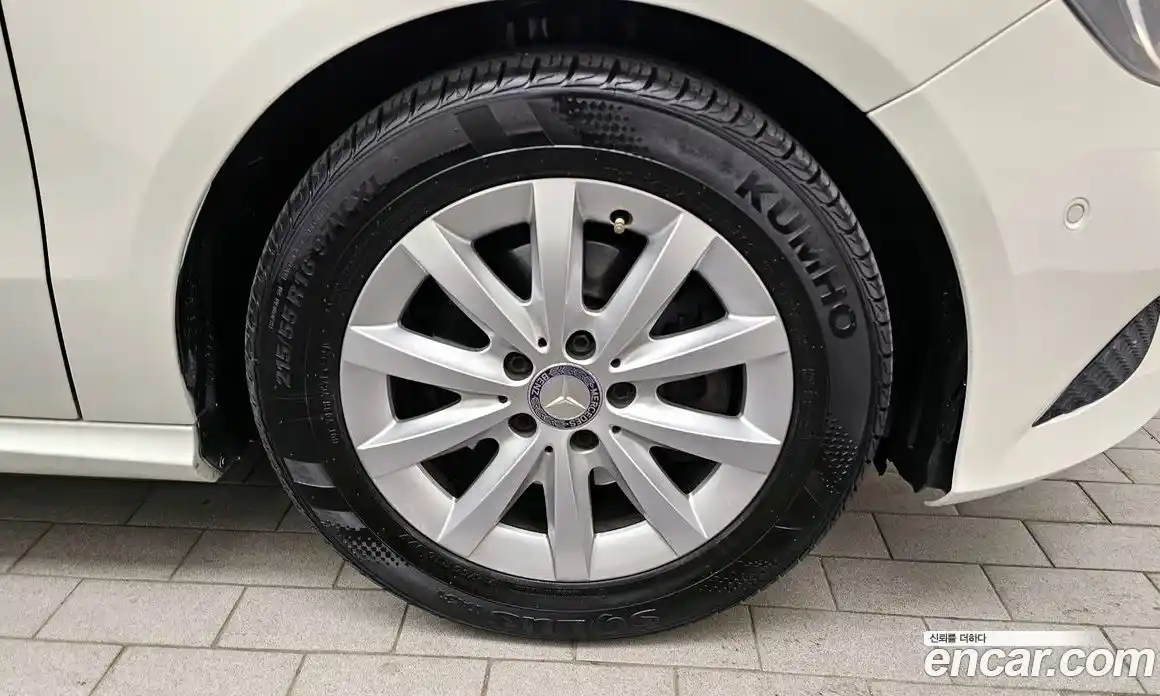 Mercedes-Benz A-Class 2014 1.8 Автомат в Москве № 161837, фото 5