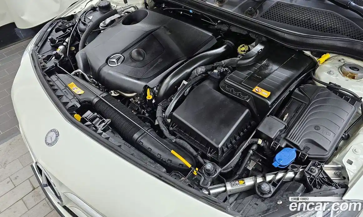 Mercedes-Benz A-Class 2014 1.8 Автомат в Москве № 161837, фото 6