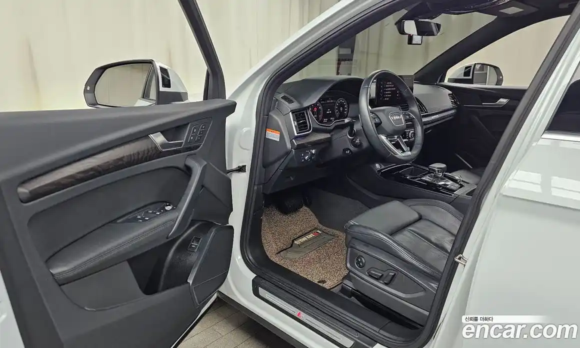 Audi Q5 2023 2.0 Автомат в Москве № 162790, фото 6