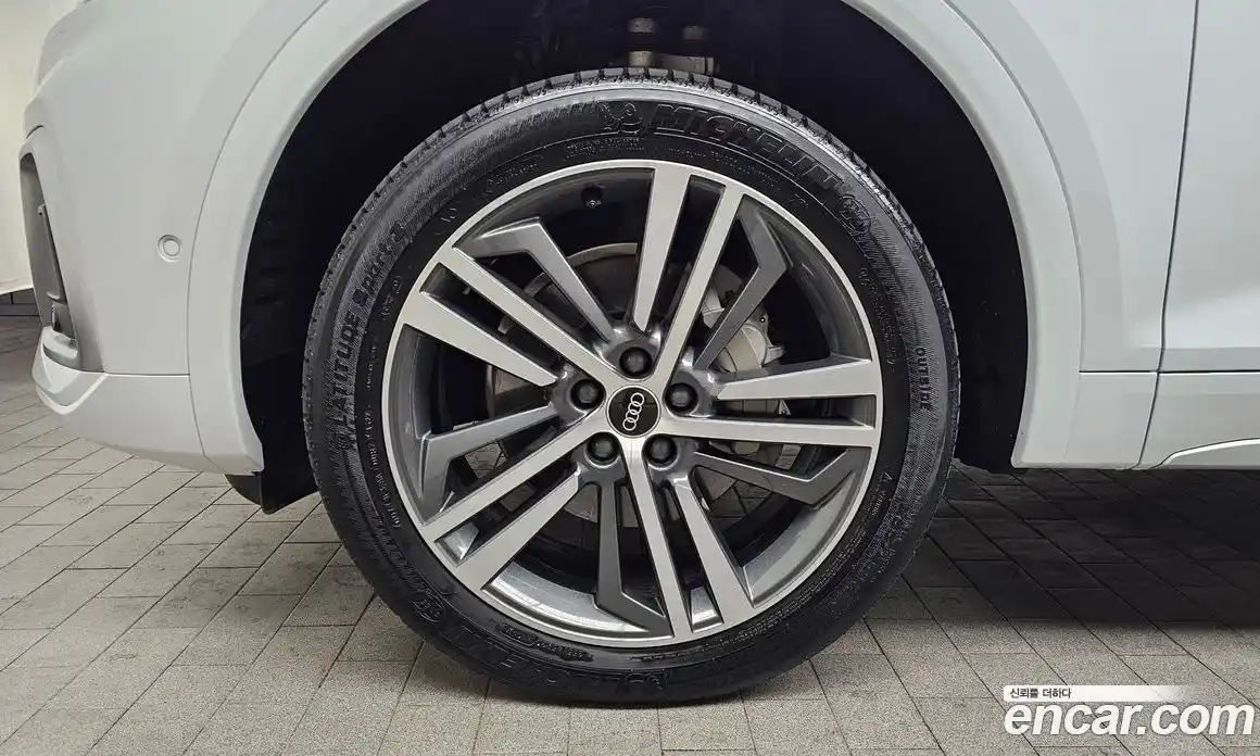 Audi Q5 2023 2.0 Автомат в Москве № 162790, фото 10