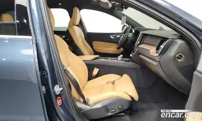 Volvo XC60 2024 2.0 Автомат в Москве № 164208, миниатюра 11