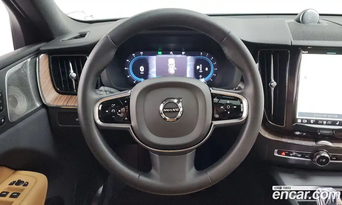 Volvo XC60 2024 2.0 Автомат в Москве № 164208, фото 13