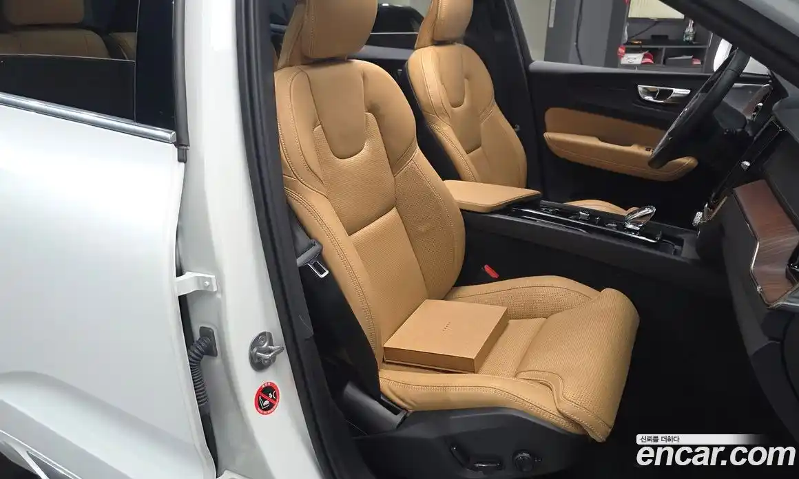 Volvo XC60 2025 2.0 Автомат в Москве № 164210, фото 20