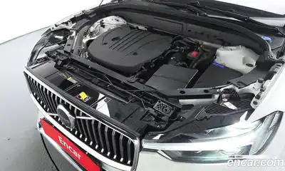 Volvo XC60 2025 2.0 Автомат в Москве № 164210, миниатюра 2