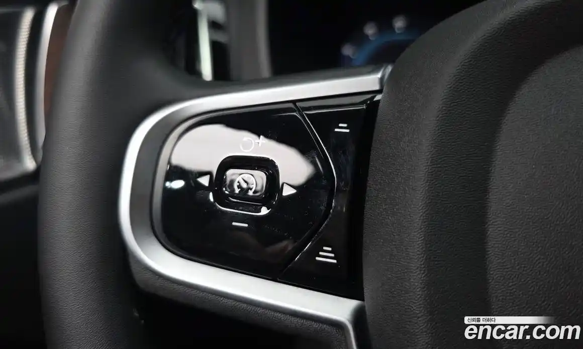 Volvo XC60 2025 2.0 Автомат в Москве № 164210, фото 9