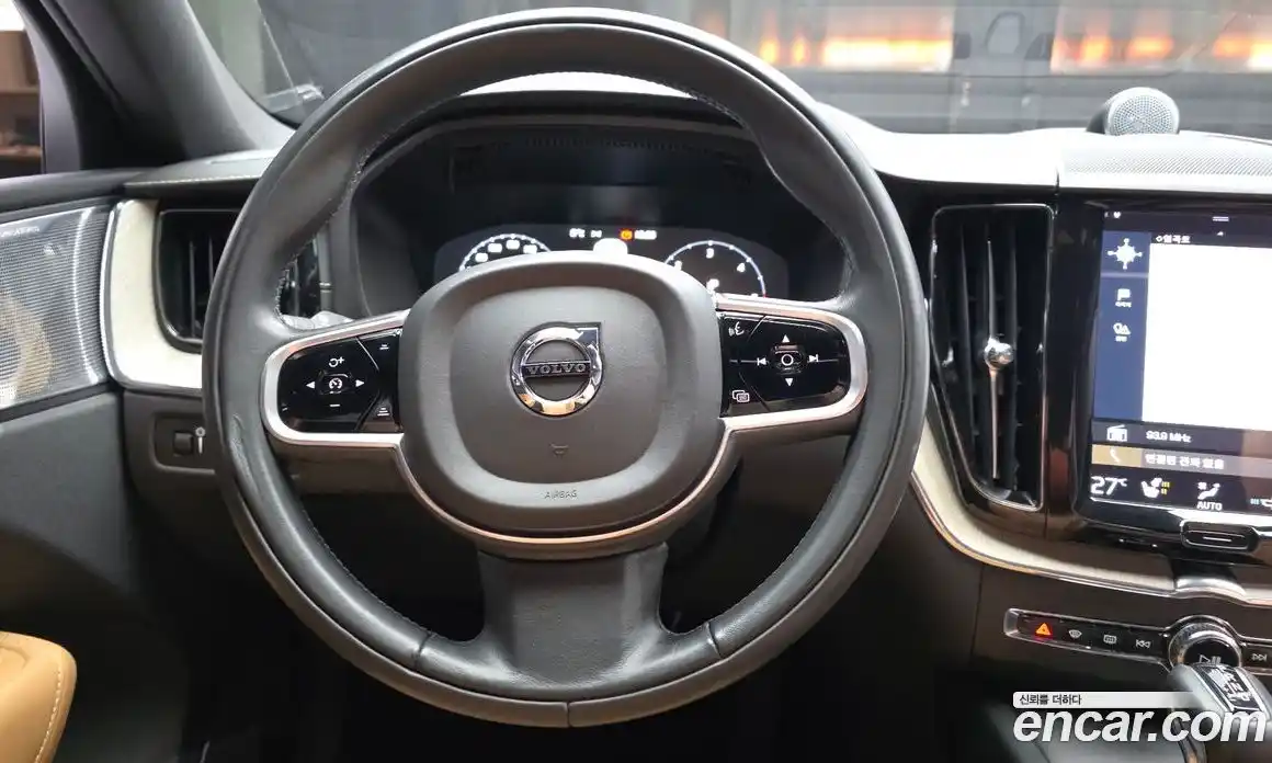 Volvo XC60 2019 2.0 Автомат в Москве № 164682, фото 16