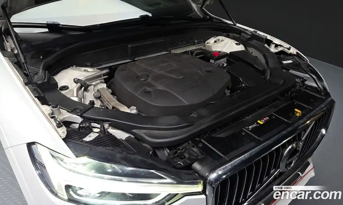 Volvo XC60 2019 2.0 Автомат в Москве № 164682, фото 18