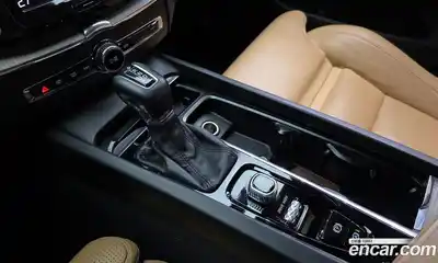 Volvo XC60 2019 2.0 Автомат в Москве № 164682, миниатюра 9