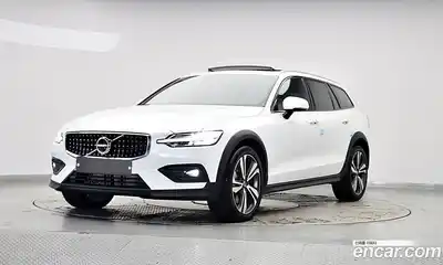 Volvo V60, 2021