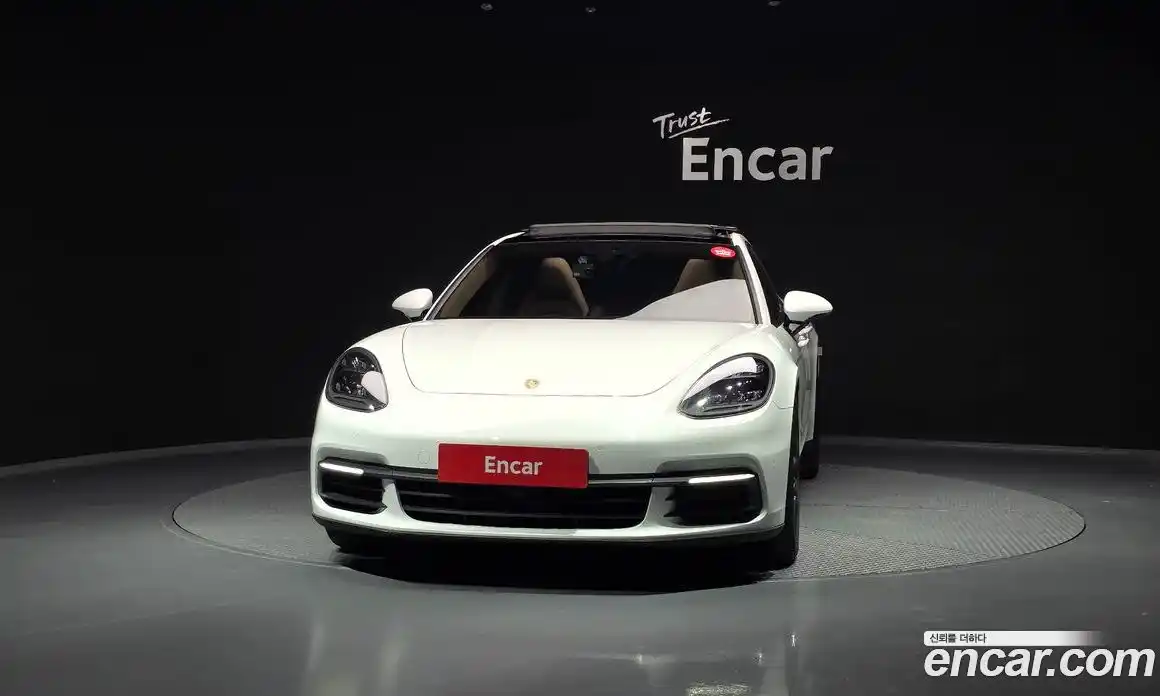 Porsche Panamera 2018 3.0 Автомат в Москве № 165458, фото 3