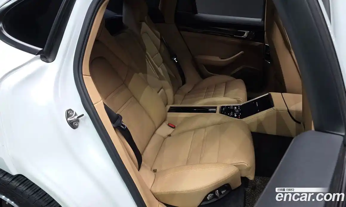 Porsche Panamera 2018 3.0 Автомат в Москве № 165458, фото 10