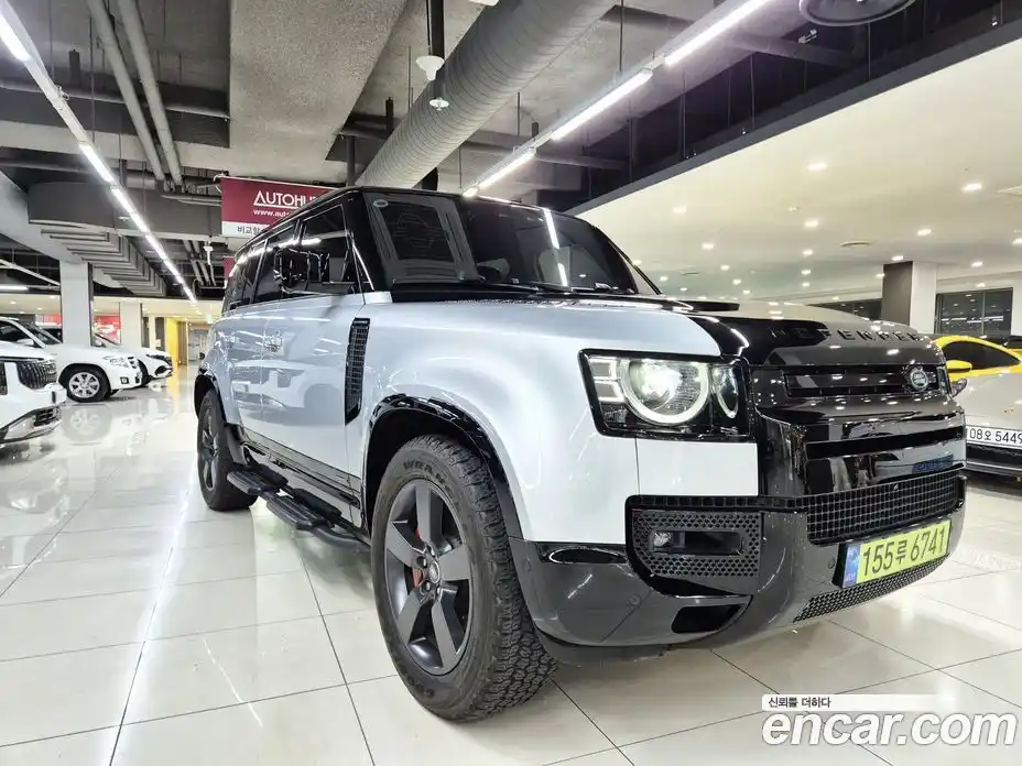 Land Rover Defender 2024 3.0 Автомат в Москве № 166022, фото 2