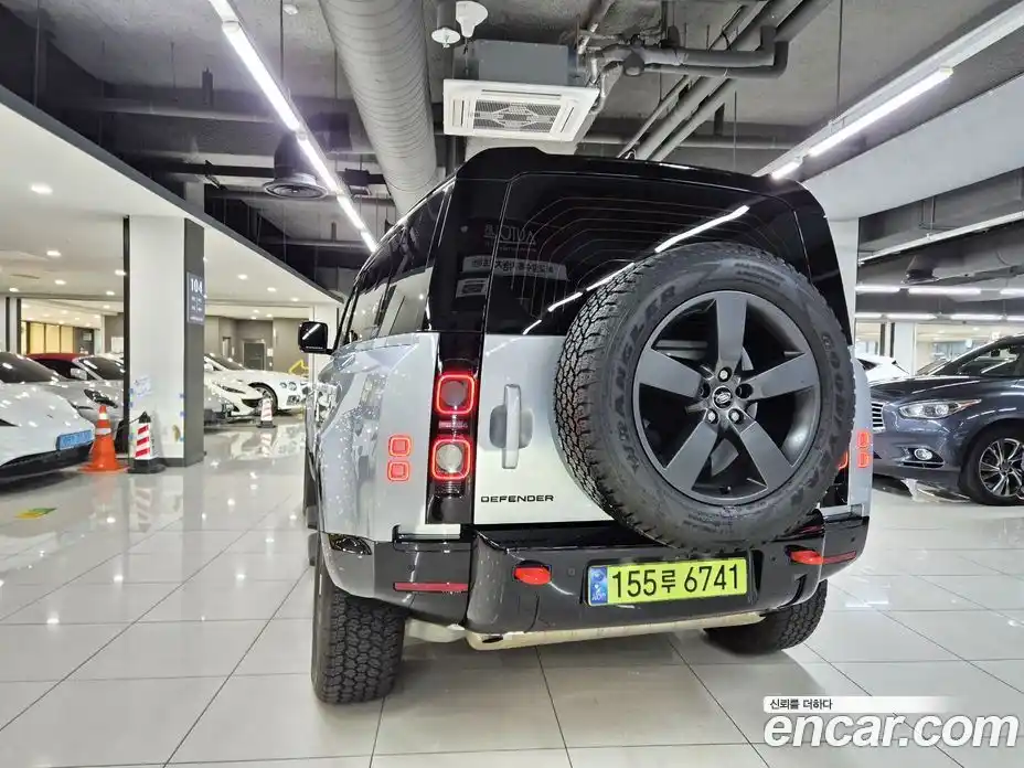 Land Rover Defender 2024 3.0 Автомат в Москве № 166022, фото 4