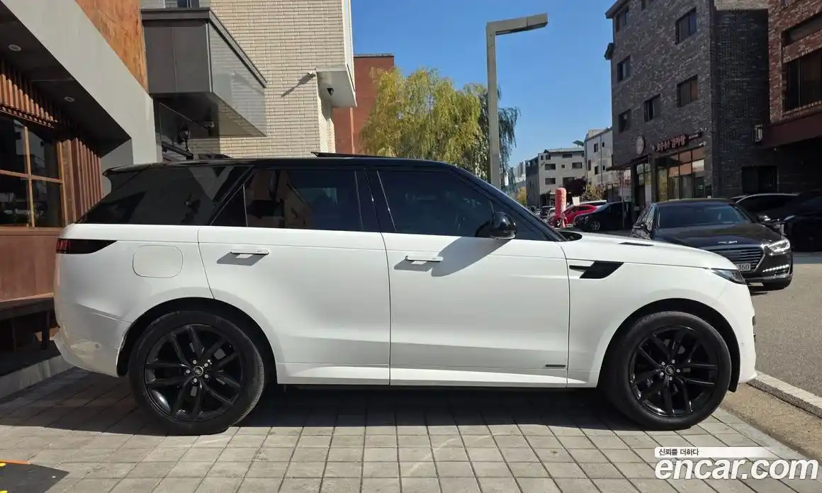 Land Rover Range-Rover Sport 2023 3.0 Автомат в Москве № 166767, фото 6