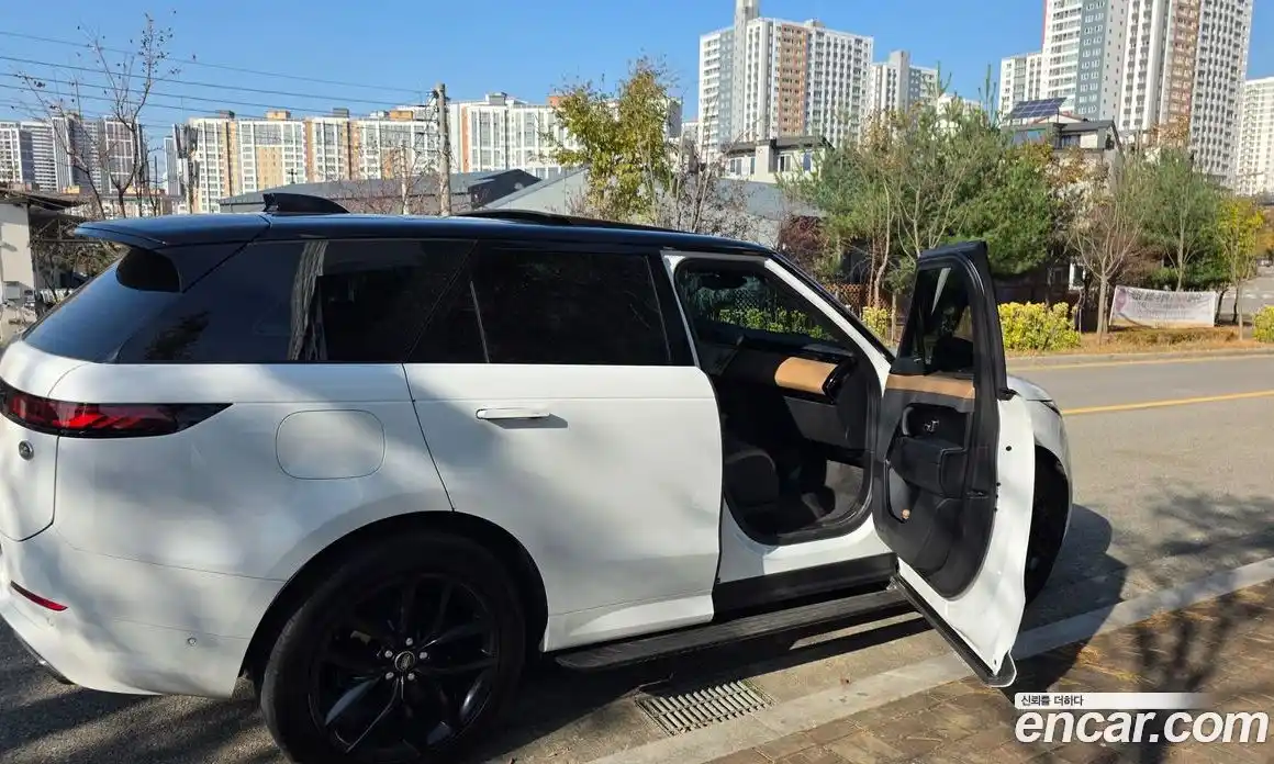 Land Rover Range-Rover Sport 2023 3.0 Автомат в Москве № 166767, фото 7