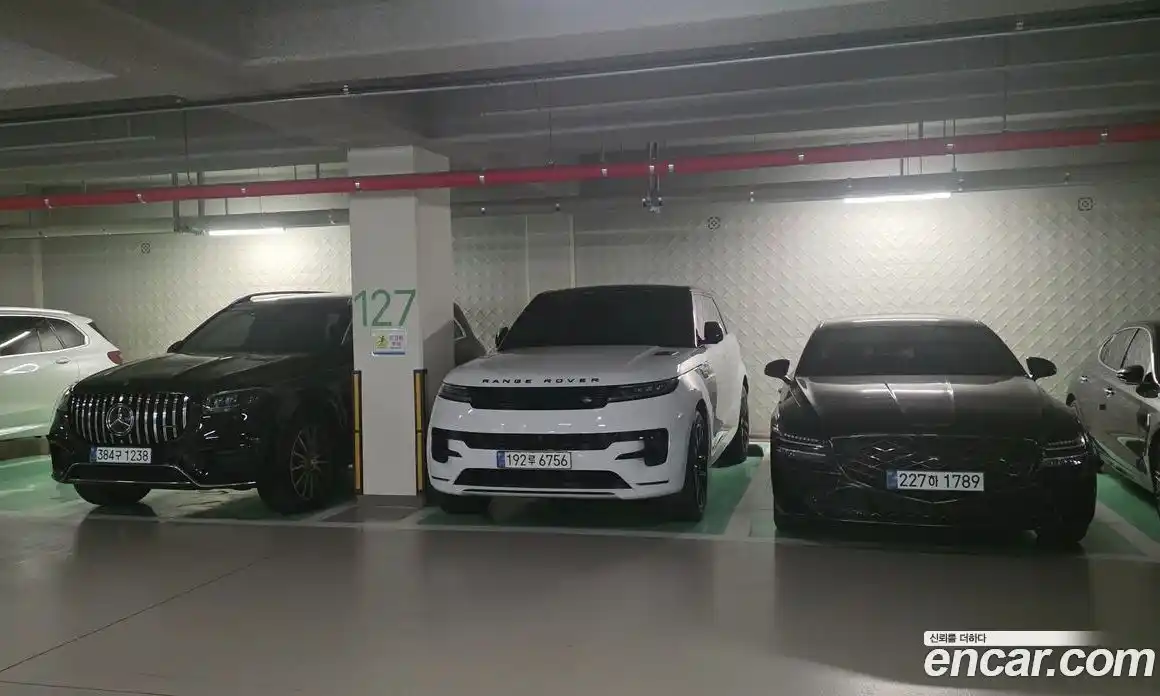 Land Rover Range-Rover Sport 2023 3.0 Автомат в Москве № 166767, фото 10