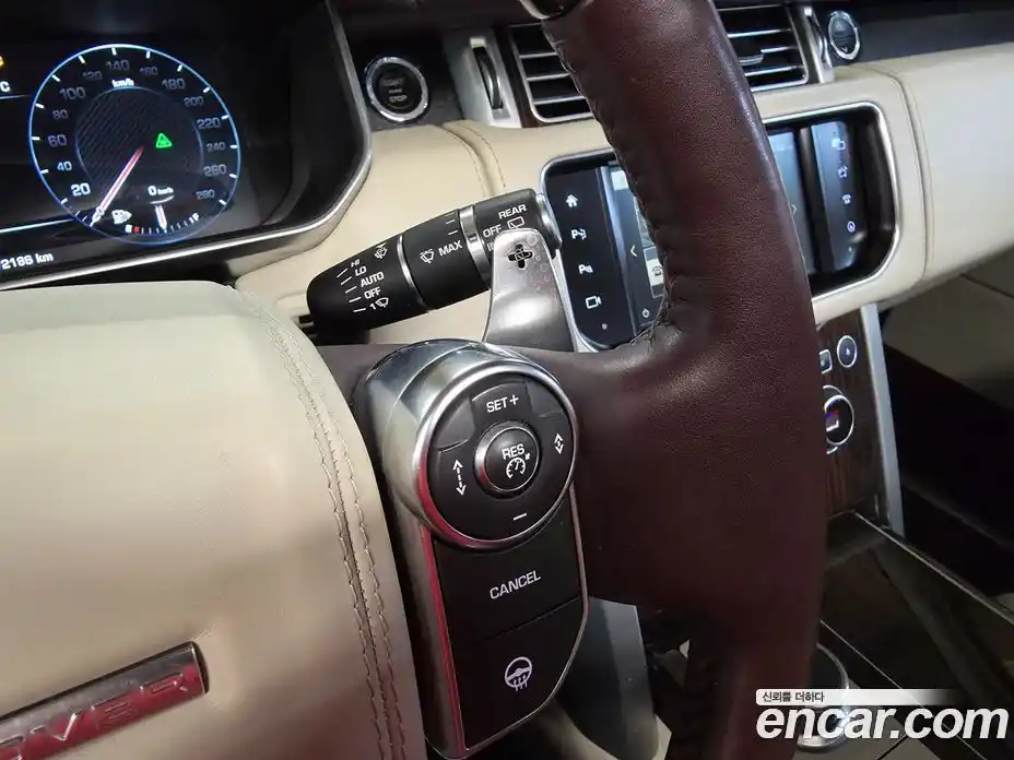 Land Rover Range-Rover 2016 5.0 Автомат в Москве № 166919, фото 11