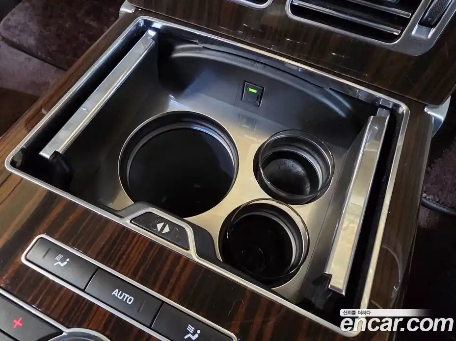 Land Rover Range-Rover 2016 5.0 Автомат в Москве № 166919, фото 18