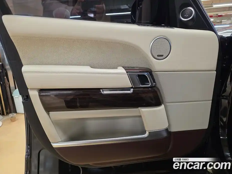 Land Rover Range-Rover 2016 5.0 Автомат в Москве № 166919, фото 7