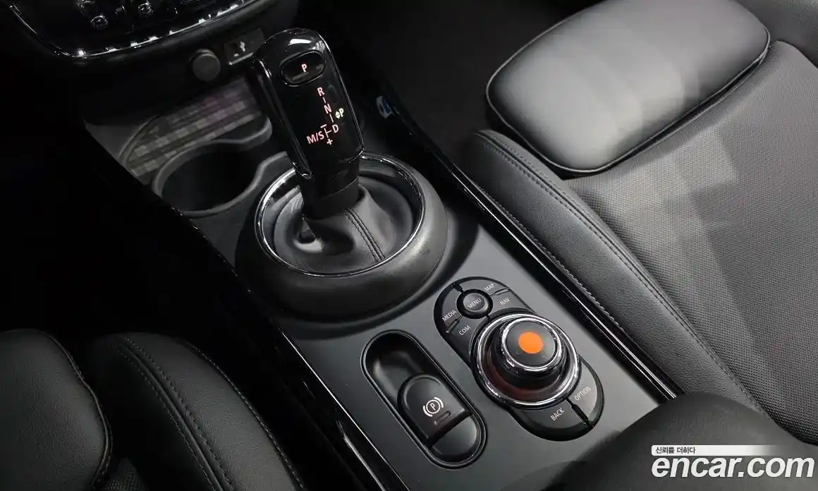 Mini Clubman 2021 1.5 Автомат в Москве № 167158, фото 9