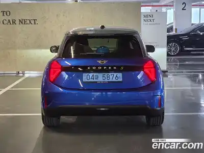 Mini Cooper 2024 0.1 Автомат в Москве № 167346, миниатюра 4