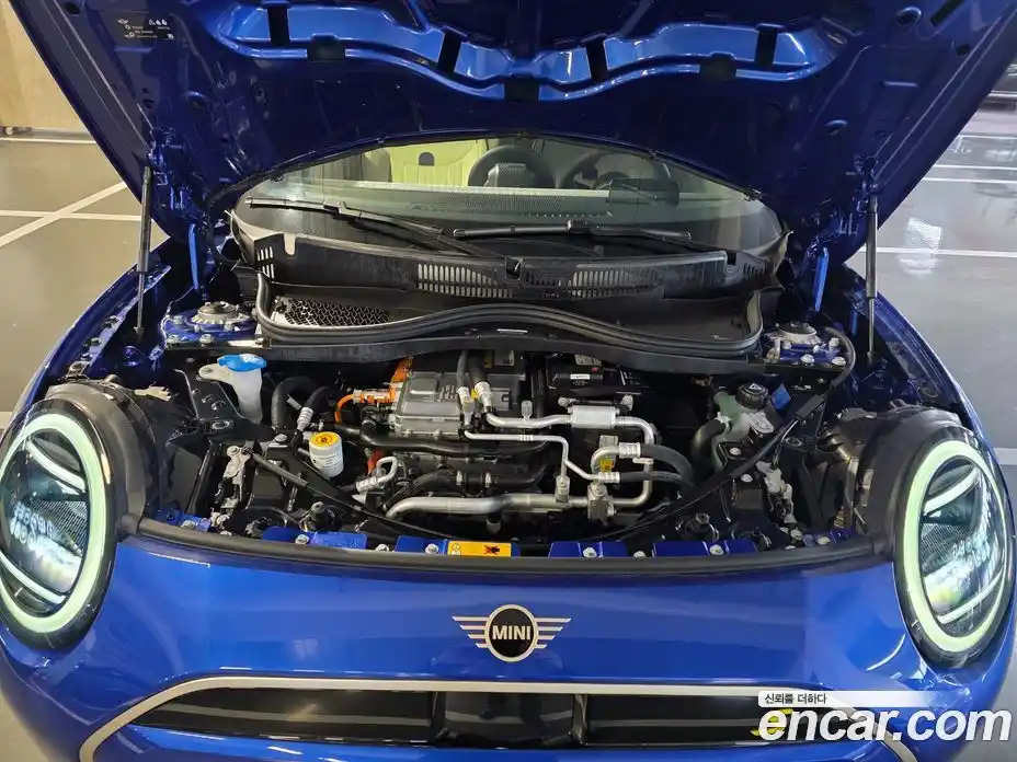 Mini Cooper 2024 0.1 Автомат в Москве № 167346, фото 6