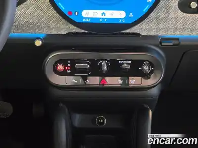 Mini Cooper 2024 0.1 Автомат в Москве № 167346, миниатюра 9