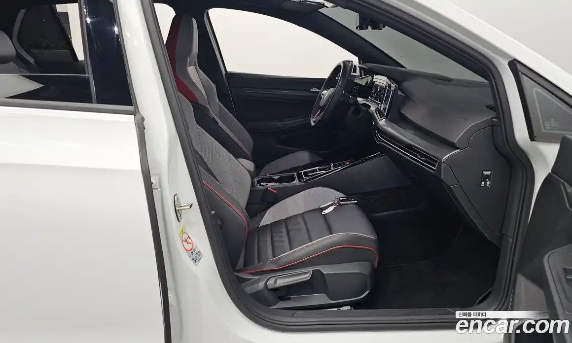 Volkswagen Golf 2024 2.0 Автомат в Москве № 168440, фото 11