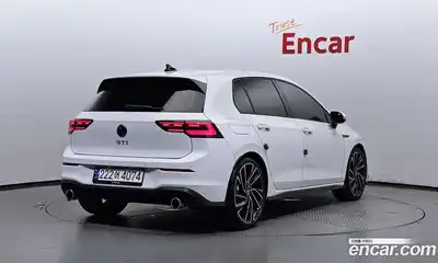 Volkswagen Golf 2024 2.0 Автомат в Москве № 168440, миниатюра 2