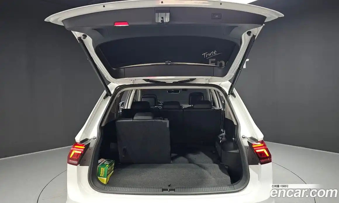 Volkswagen Tiguan 2023 2.0 Автомат в Москве № 168656, фото 20