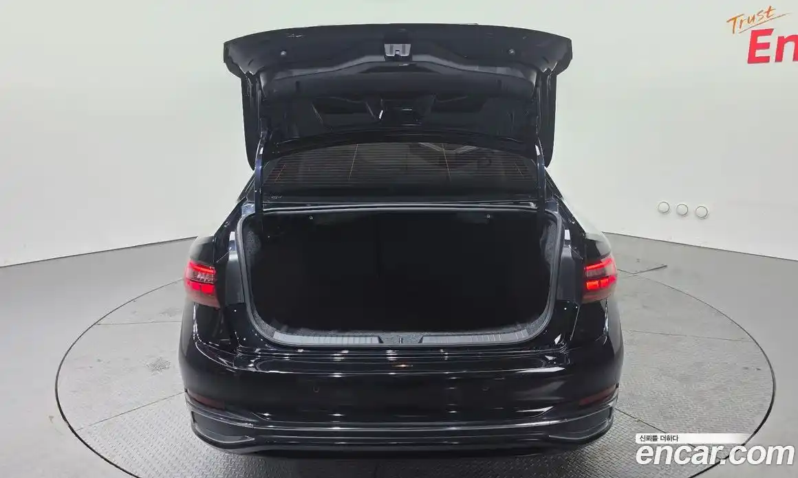 Volkswagen Jetta 2023 1.5 Автомат в Москве № 168712, фото 20