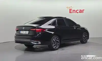 Volkswagen Jetta 2023 1.5 Автомат в Москве № 168712, миниатюра 2