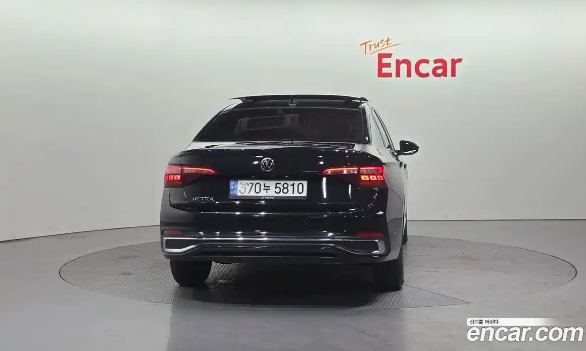 Volkswagen Jetta 2023 1.5 Автомат в Москве № 168712, фото 4