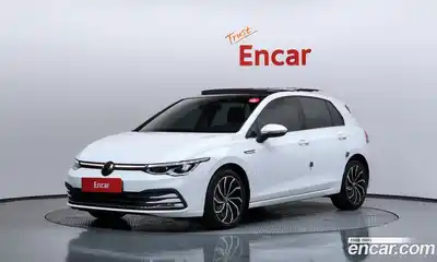 Volkswagen Golf, 2023