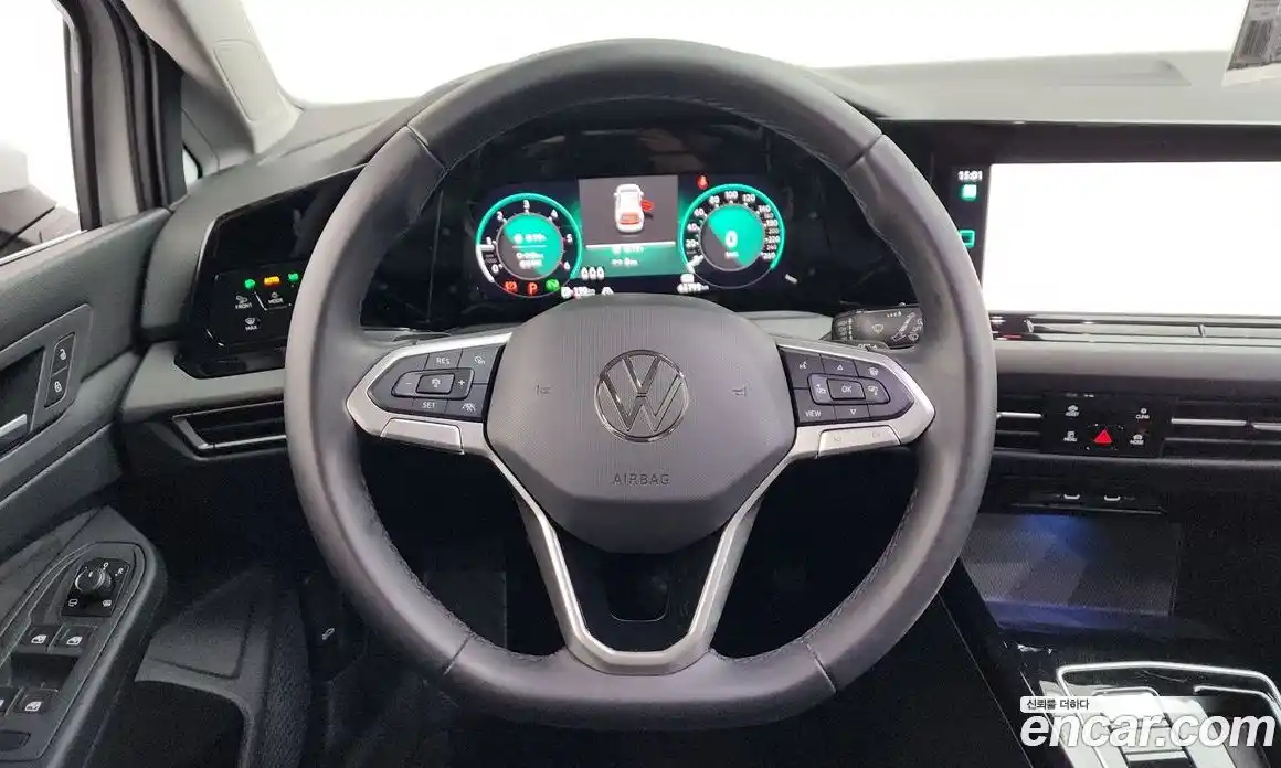 Volkswagen Golf 2023 2.0 Автомат в Москве № 168733, фото 13