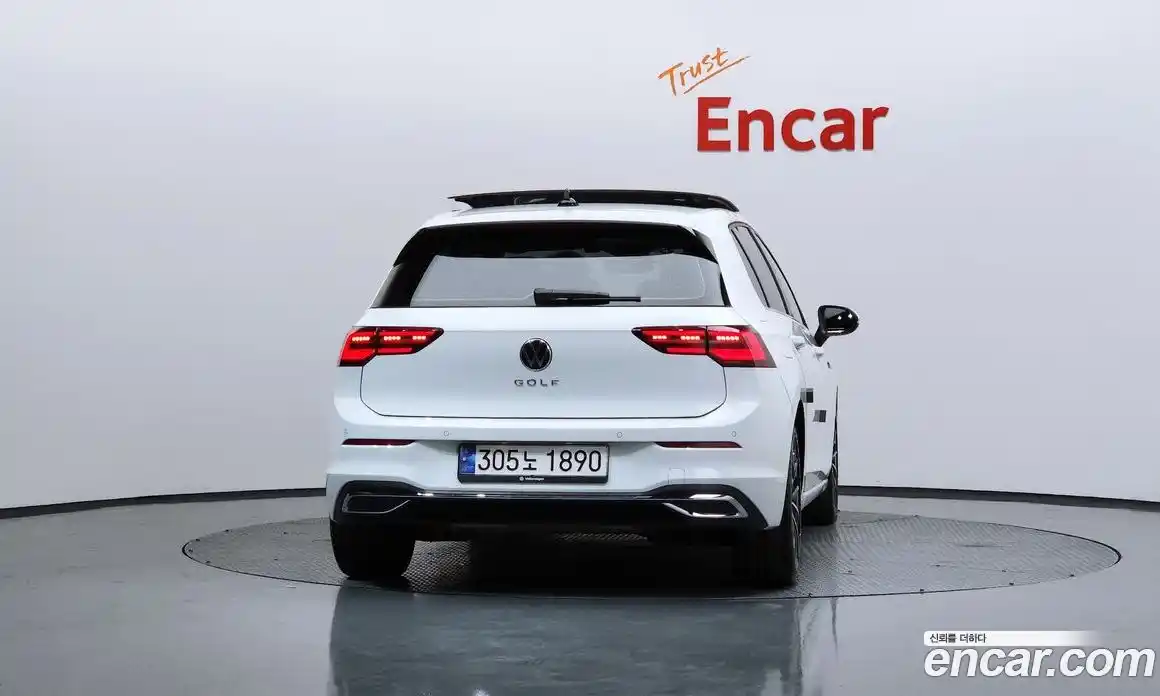 Volkswagen Golf 2023 2.0 Автомат в Москве № 168733, фото 4