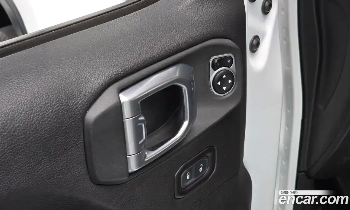 Jeep Wrangler 2019 2.0 Автомат в Москве № 169610, фото 17