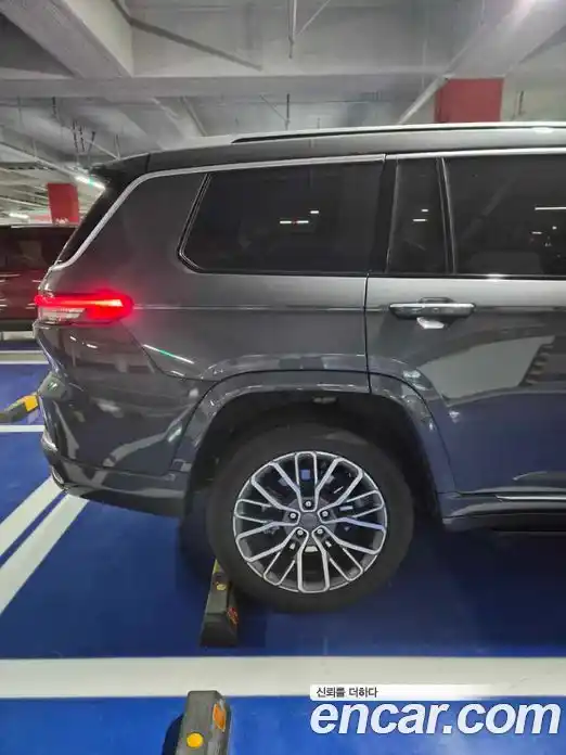 Jeep Cherokee 2023 3.6 Автомат в Москве № 170063, фото 7