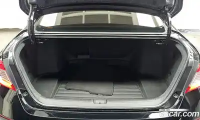 Honda Accord 2018 2.0 Автомат в Москве № 170609, миниатюра 11